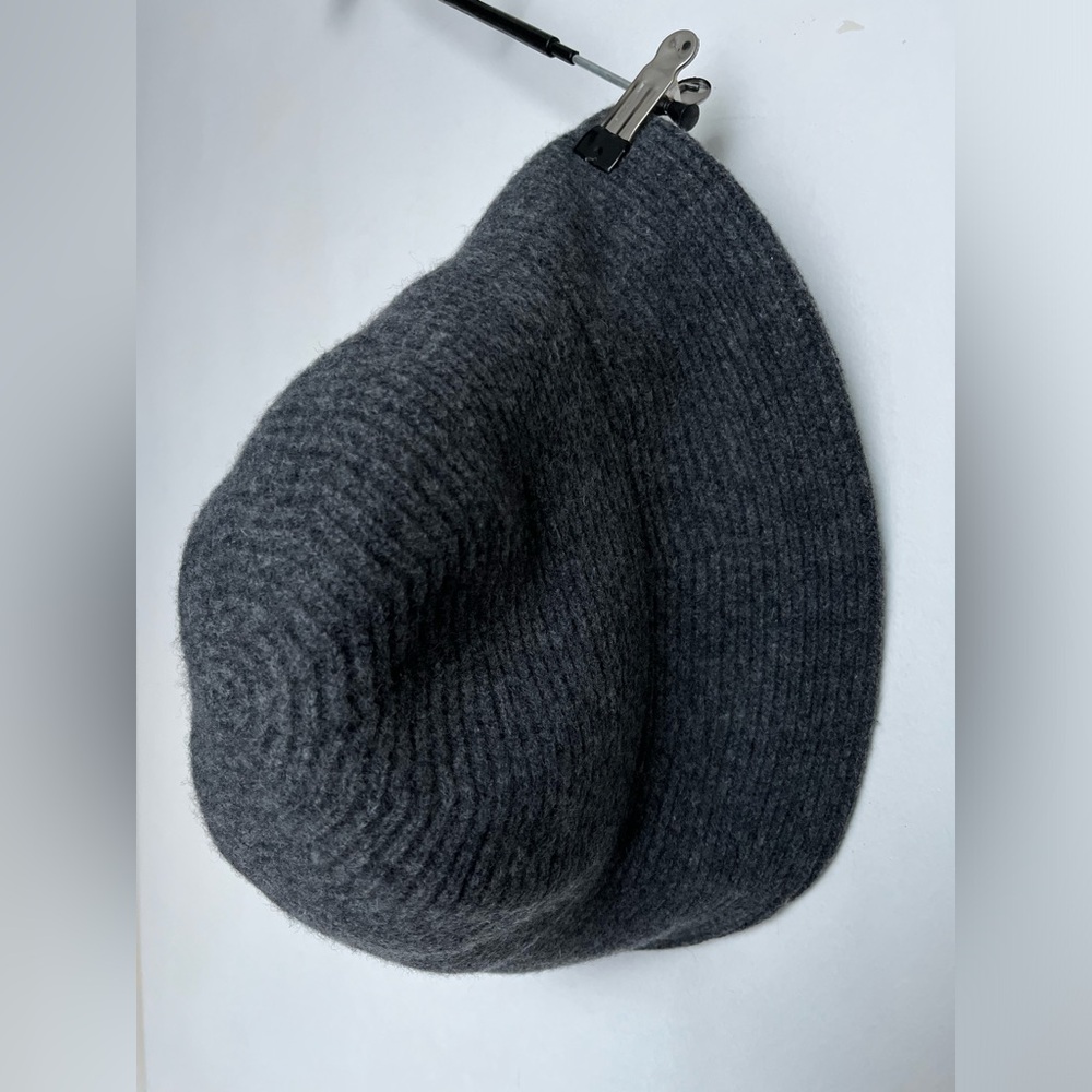ZARA NWT Gray Charcoal Wool Ribbed Knit Hat size S - Picture 4 of 4